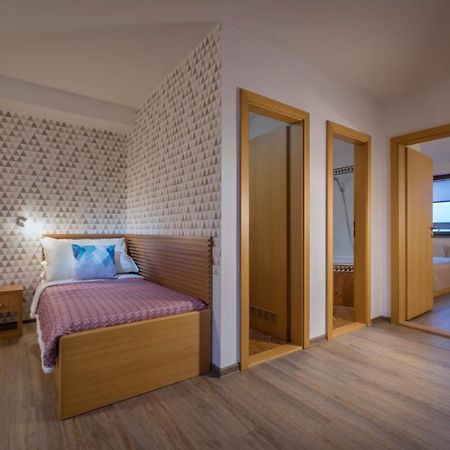 Hotel Moment - Bistro & Ubytovanie Batizovce Exteriér fotografie