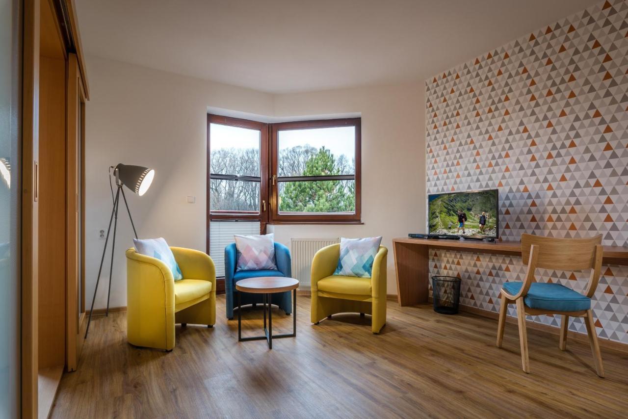 Hotel Moment - Bistro & Ubytovanie Batizovce Exteriér fotografie